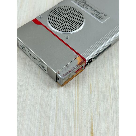 SONY Microcassette Corder M-100 - Picture 7 of 14